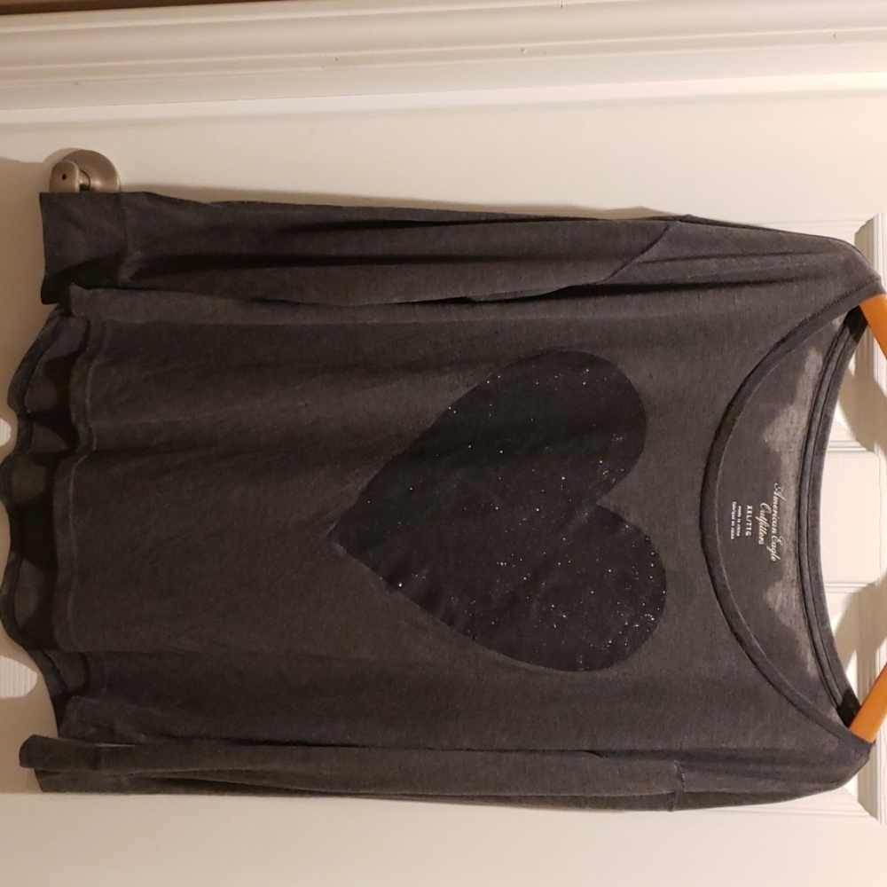 American Eagle xxl tee with heart